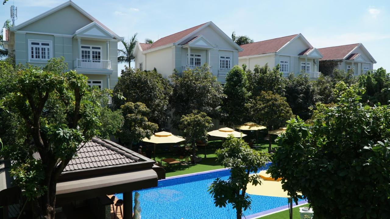 โตกี ไซ่ง่อน รีสอร์ต แอนด์ สปา Hotel Thuan An ภายนอก รูปภาพ