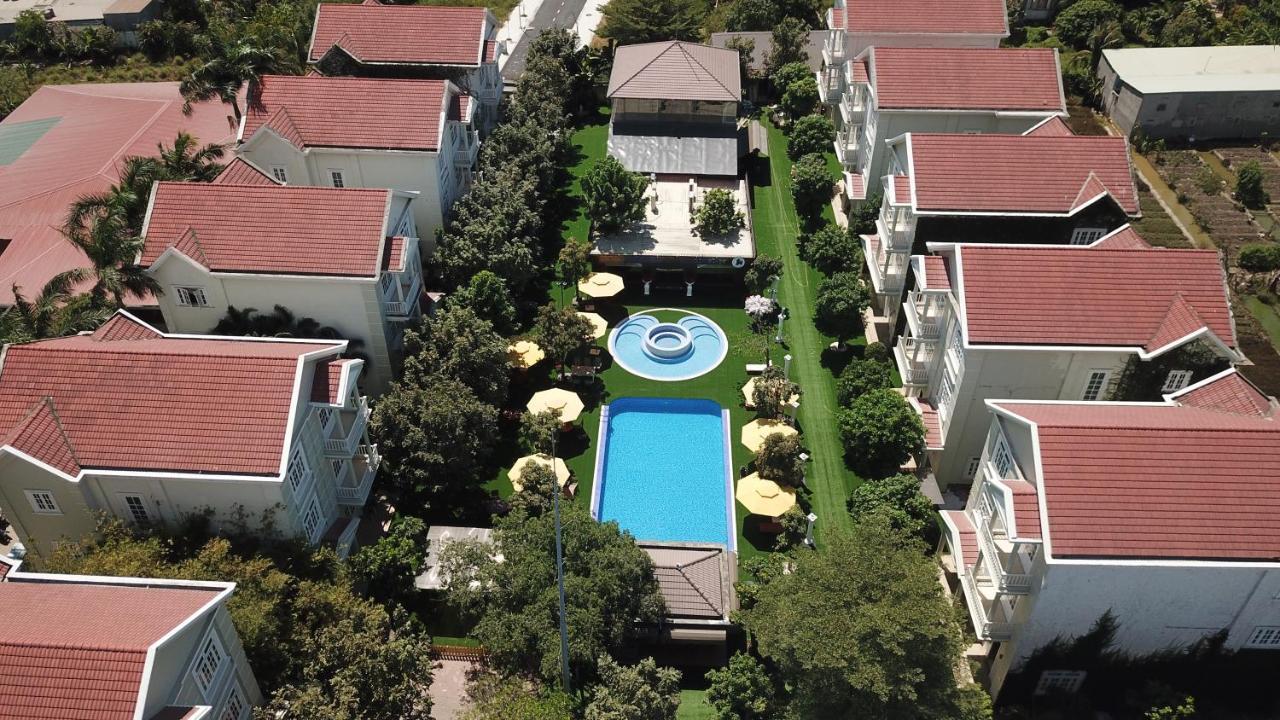 โตกี ไซ่ง่อน รีสอร์ต แอนด์ สปา Hotel Thuan An ภายนอก รูปภาพ